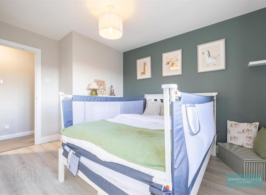 113 Laurelgrove Dale, Belfast, BT8 6ZE