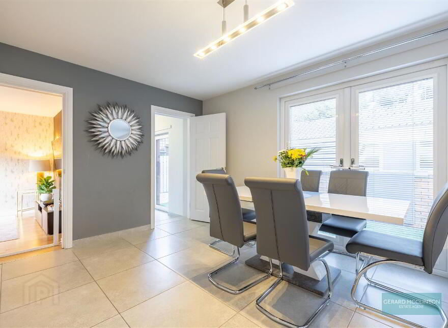 113 Laurelgrove Dale, Belfast, BT8 6ZE