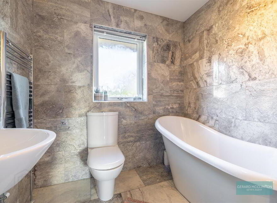 113 Laurelgrove Dale, Belfast, BT8 6ZE