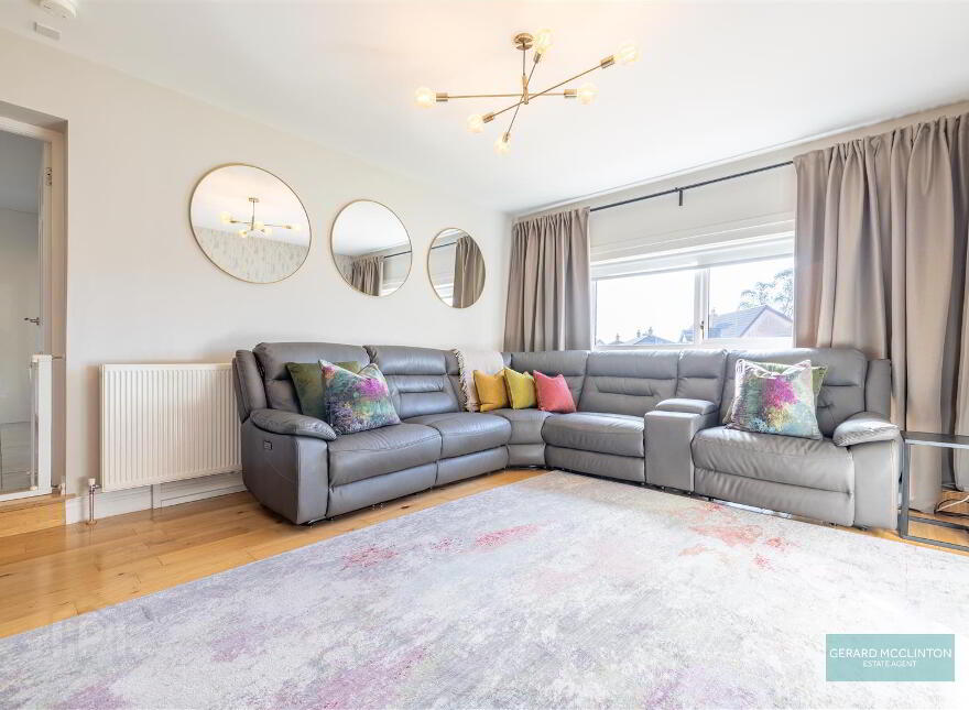 113 Laurelgrove Dale, Belfast, BT8 6ZE