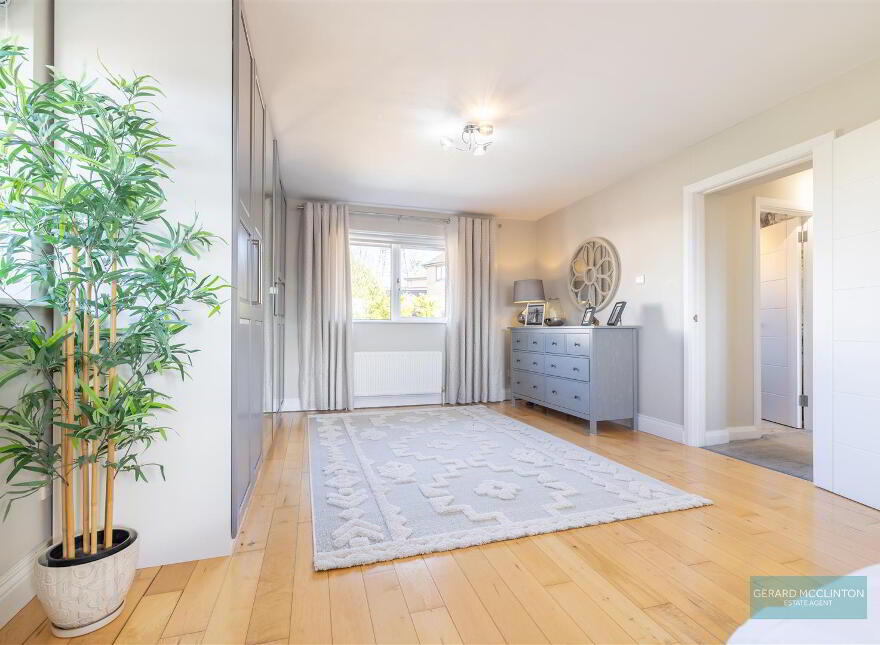 113 Laurelgrove Dale, Belfast, BT8 6ZE