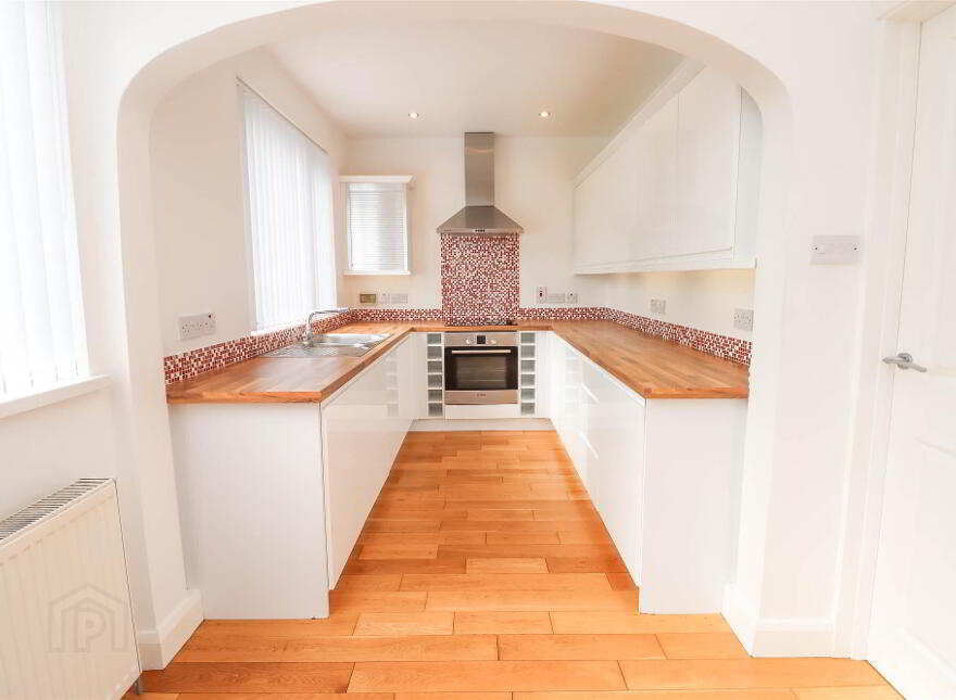 38 Moatview Park, Dundonald, Belfast, BT16 2BE