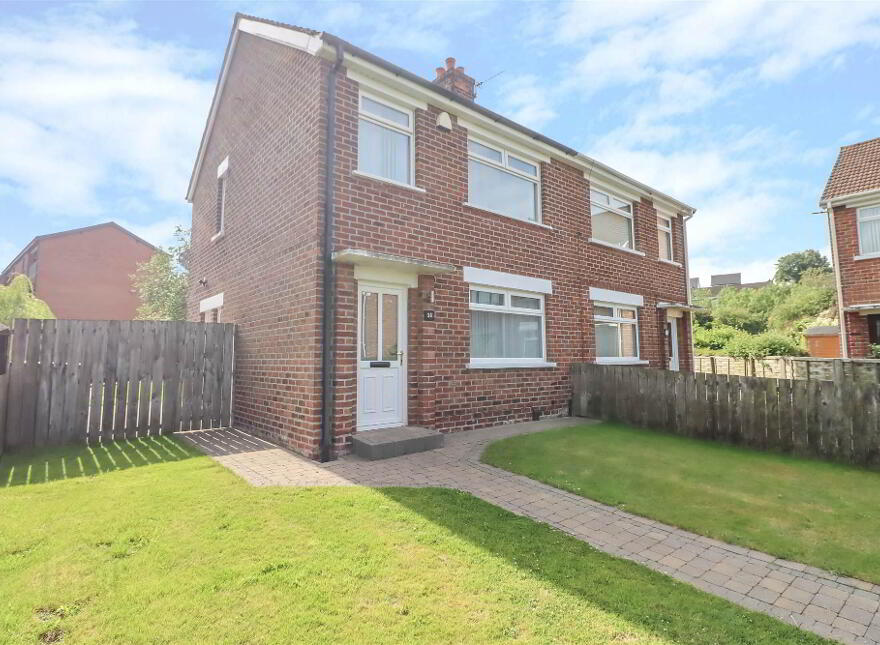 38 Moatview Park, Dundonald, Belfast, BT16 2BE