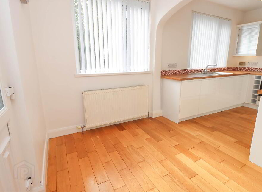 38 Moatview Park, Dundonald, Belfast, BT16 2BE
