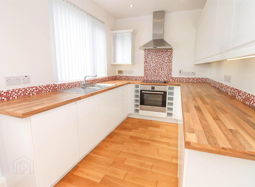38 Moatview Park, Dundonald, Belfast, BT16 2BE