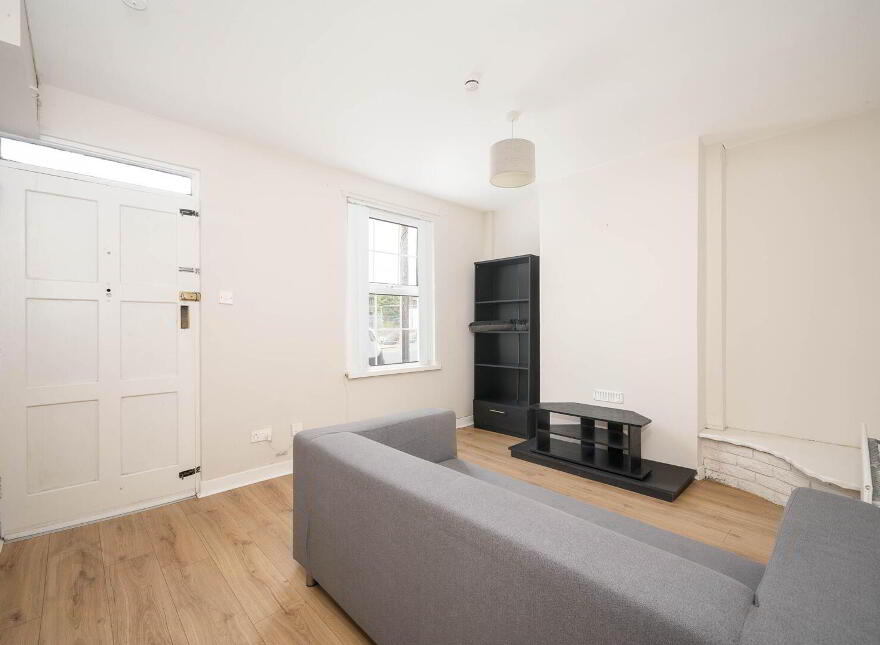 25 Downshire Road, Belfast, Holywood, BT18 9LX
