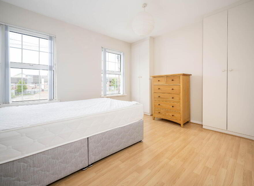 25 Downshire Road, Belfast, Holywood, BT18 9LX