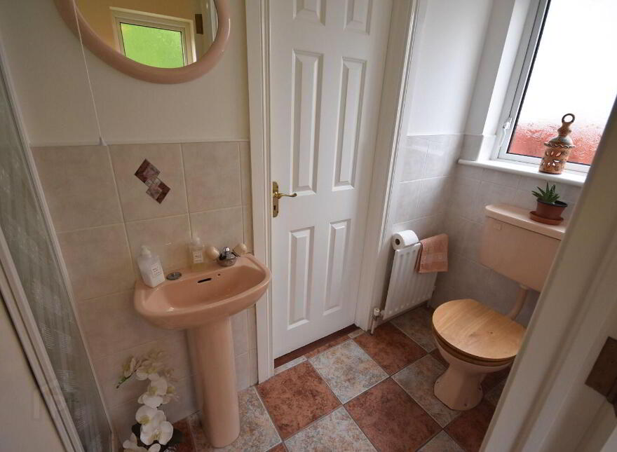 75 Glenoughty Close, Letterkenny, F92V4K2