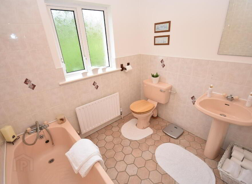 75 Glenoughty Close, Letterkenny, F92V4K2