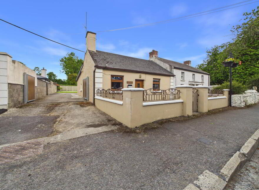 Bedford, Mainstreet, Piltown, E32TW28