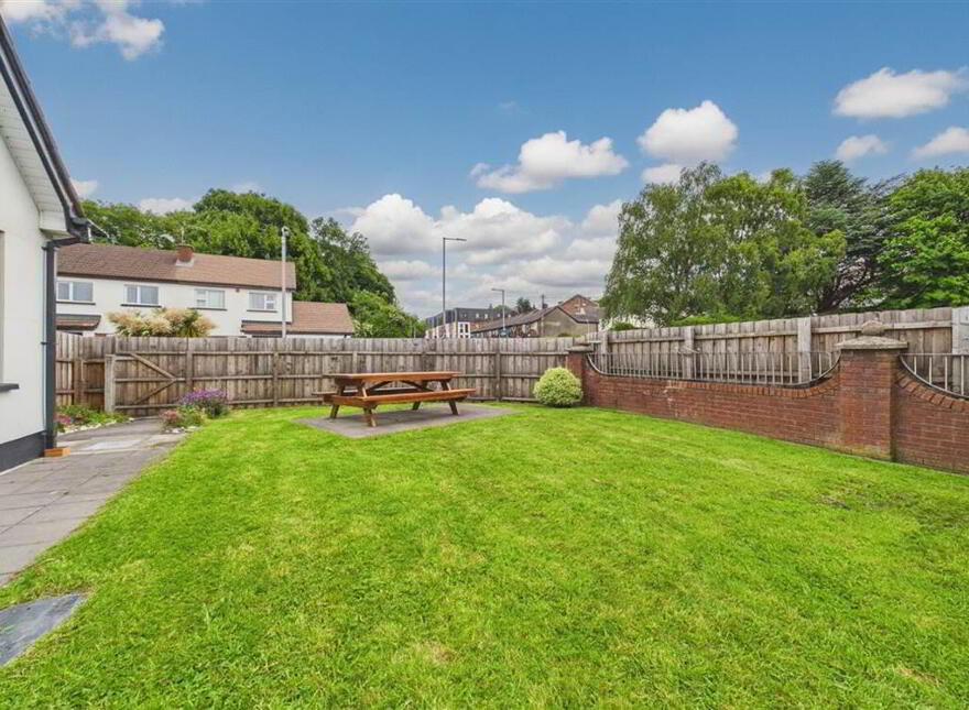 2 Laurel Grove, Newry, BT34 1TP