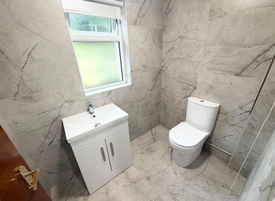 10 Circular Road, Creggan, Derry, BT48 9QZ