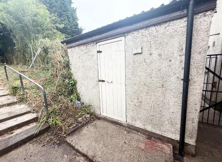 10 Circular Road, Creggan, Derry, BT48 9QZ
