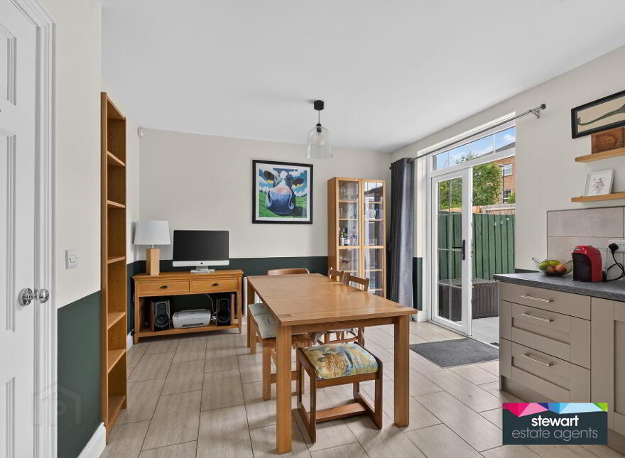 10 Glebe Crescent, Moira, BT67 0TR