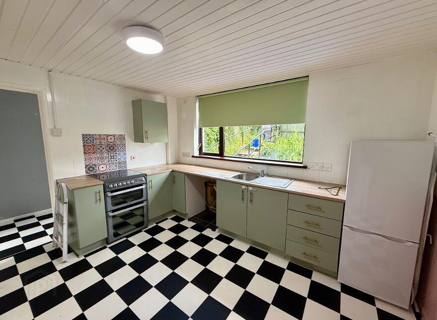5 Iris Link, Twinbrook, Belfast, BT17 0BJ