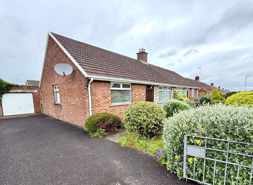 52 Blackburn Crescent, Londonderry, BT47 5QG