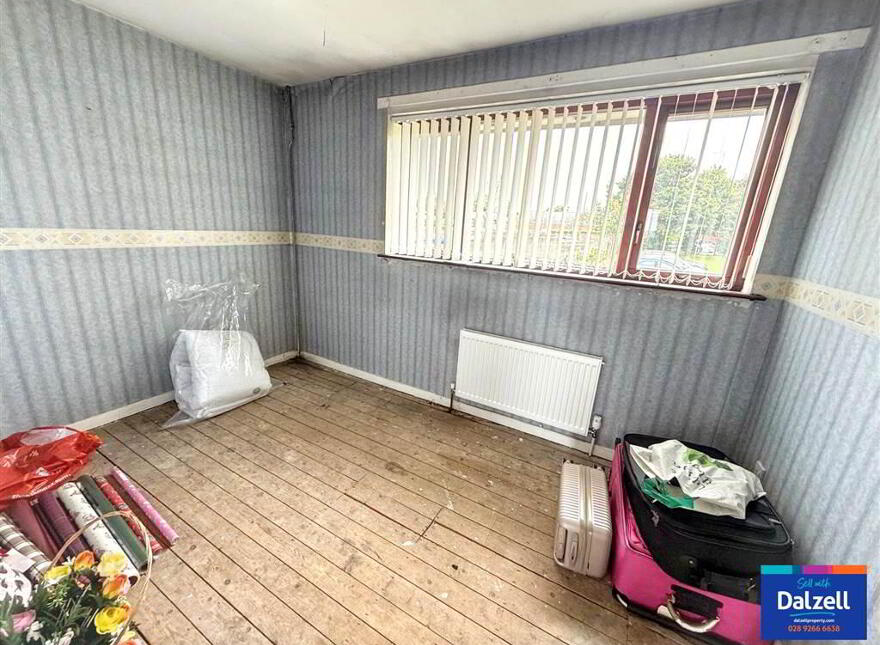 12 Nicholson Gardens, Lisburn, BT28 1YW