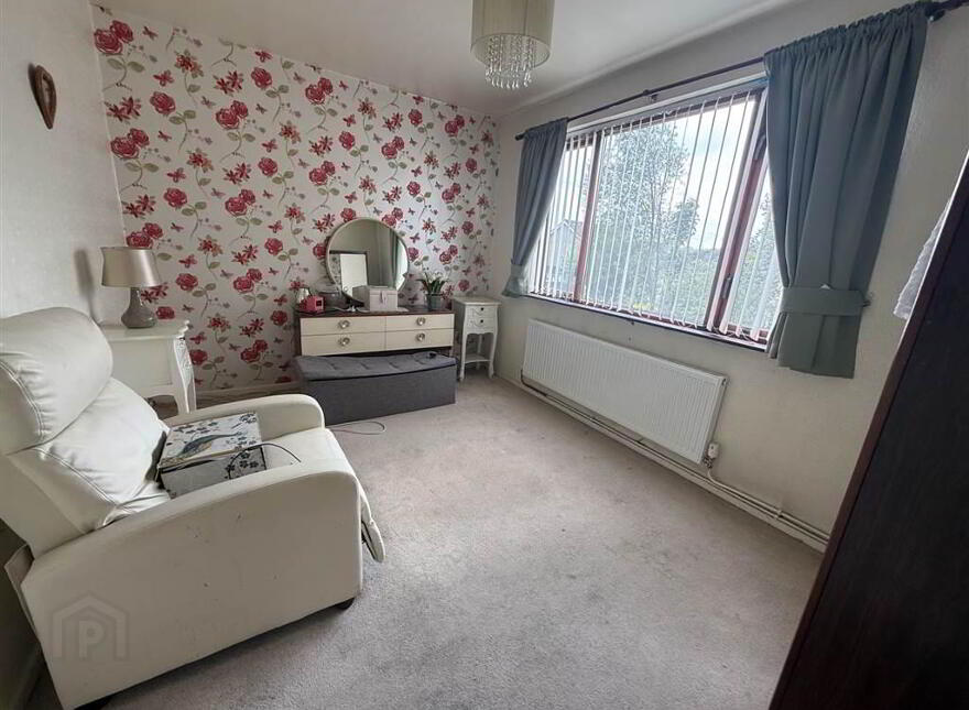 12 Nicholson Gardens, Lisburn, BT28 1YW