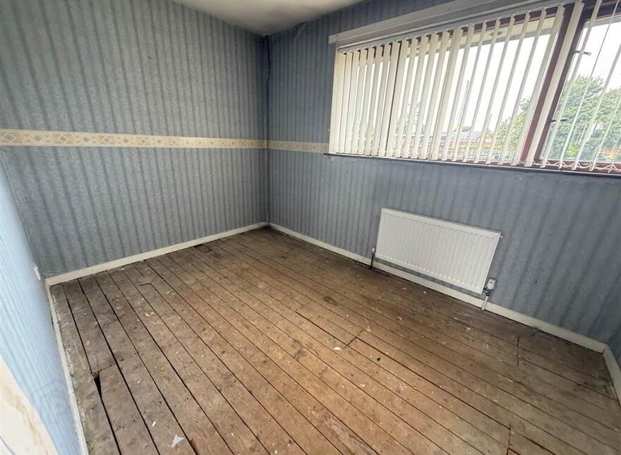 12 Nicholson Gardens, Lisburn, BT28 1YW