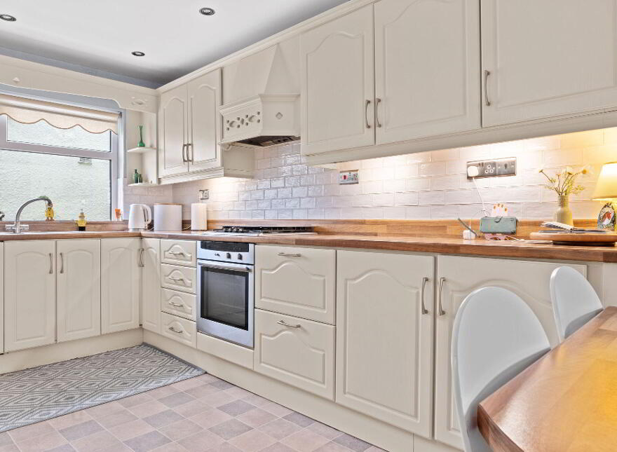 69 Hopefield Avenue, Portrush, BT56 8HE