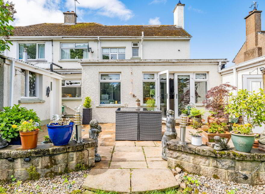 69 Hopefield Avenue, Portrush, BT56 8HE