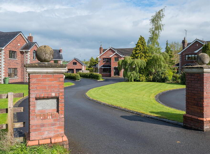 53 Hillsborough Road, Dromore, BT25 1QN