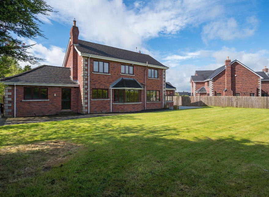 53 Hillsborough Road, Dromore, BT25 1QN
