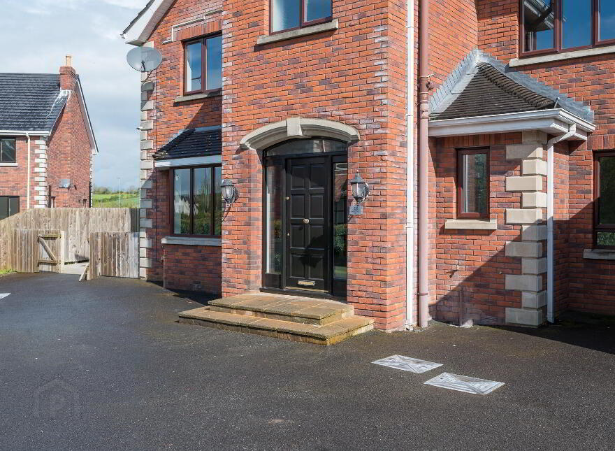 53 Hillsborough Road, Dromore, BT25 1QN