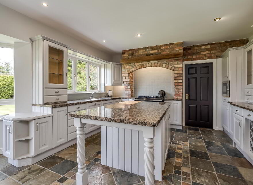 53 Hillsborough Road, Dromore, BT25 1QN