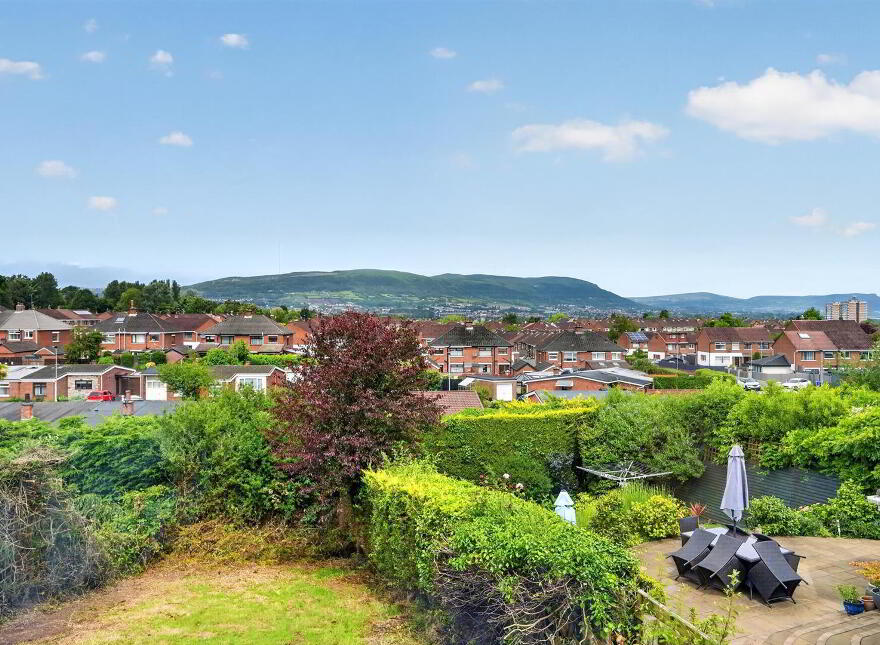 75 Trossachs Drive, Belfast, BT10 0HU