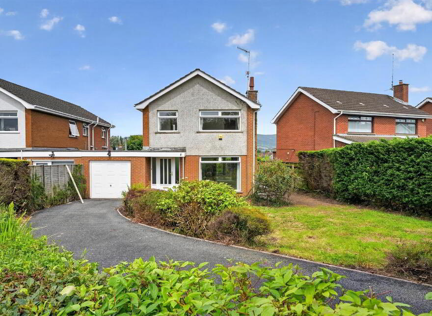 75 Trossachs Drive, Belfast, BT10 0HU
