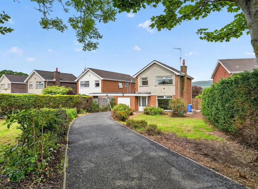 75 Trossachs Drive, Belfast, BT10 0HU