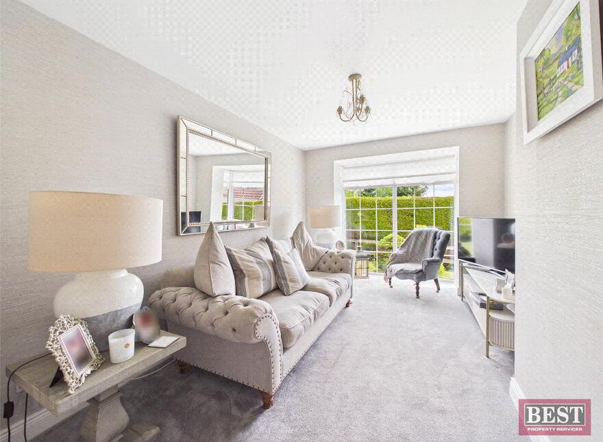 10 Oak Vale Avenue, Newry, BT34 2BQ