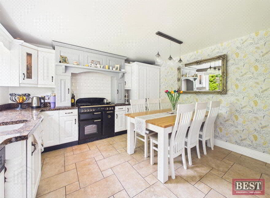 10 Oak Vale Avenue, Newry, BT34 2BQ