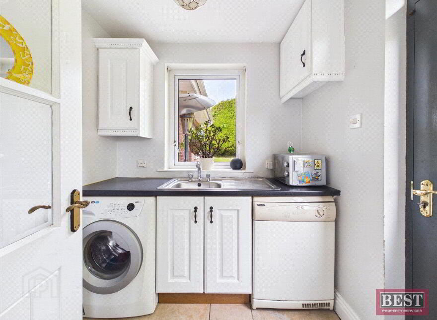 10 Oak Vale Avenue, Newry, BT34 2BQ