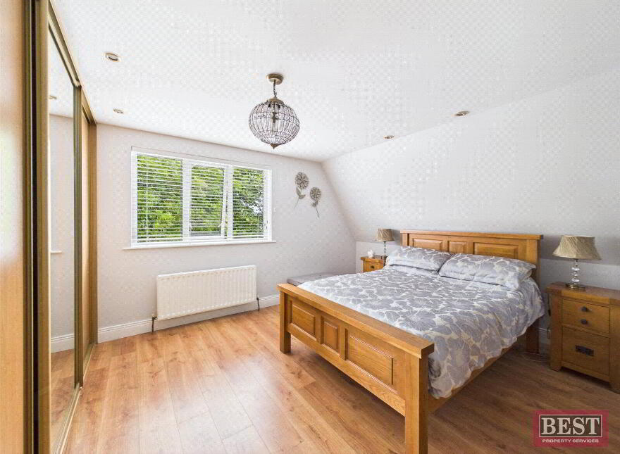 10 Oak Vale Avenue, Newry, BT34 2BQ