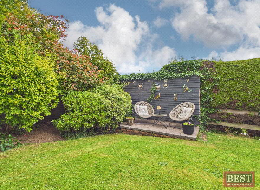 10 Oak Vale Avenue, Newry, BT34 2BQ