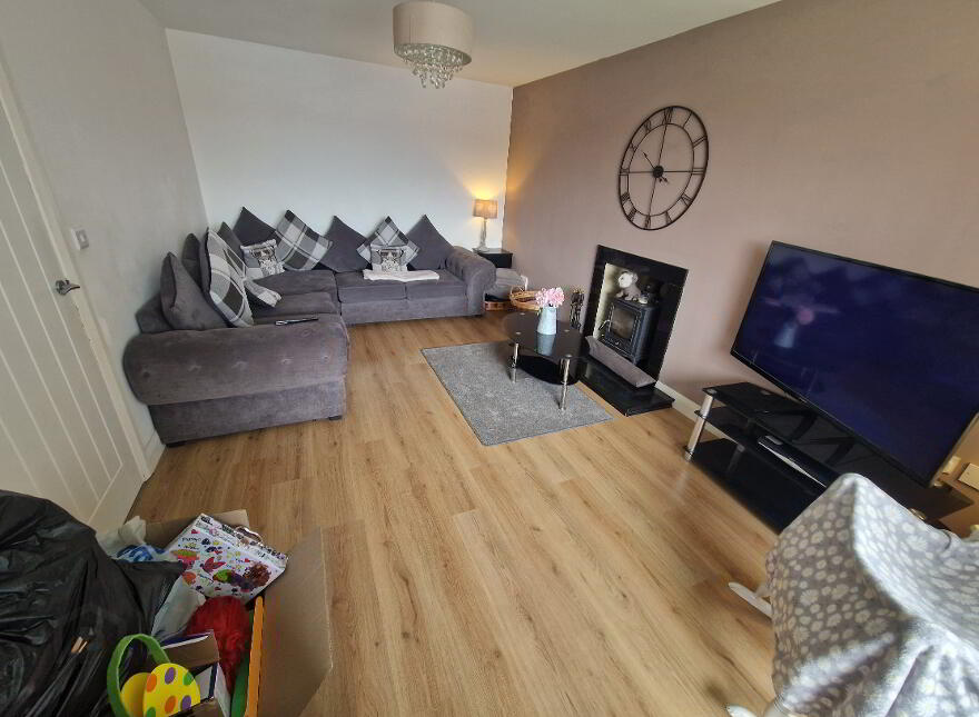 33 Castle Avenue, Randalstown, BT41 2EE