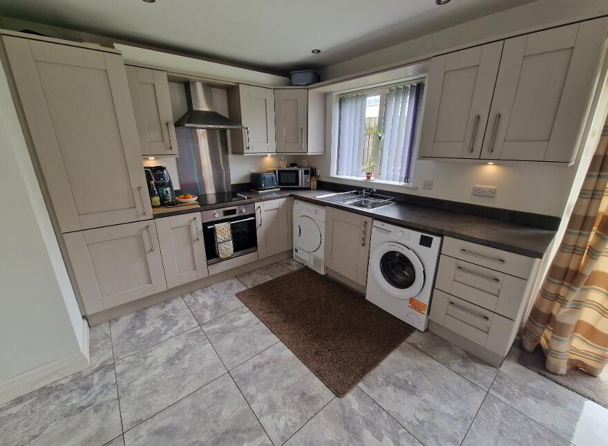 33 Castle Avenue, Randalstown, BT41 2EE