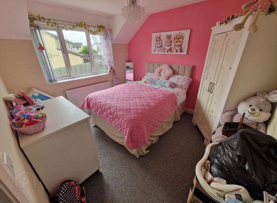 33 Castle Avenue, Randalstown, BT41 2EE