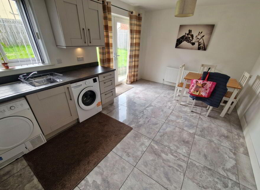 33 Castle Avenue, Randalstown, BT41 2EE