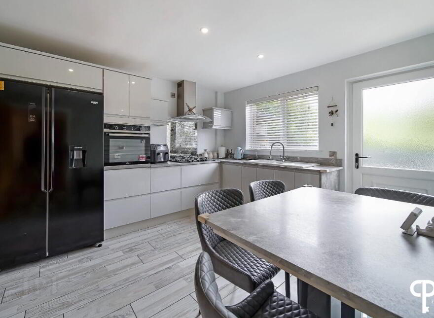 112 St Eithne's Park, Derry, BT48 0LE