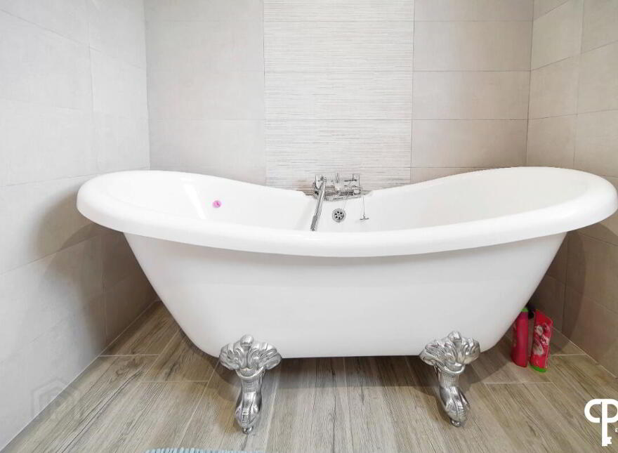 112 St Eithne's Park, Derry, BT48 0LE