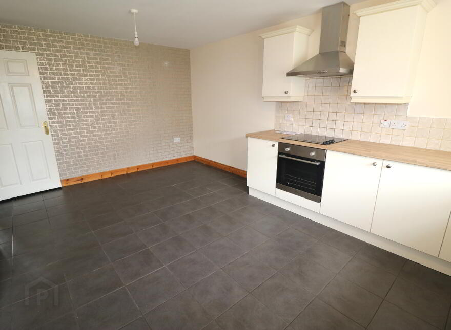 103 Rossdale, Ballymena, BT42 2SJ