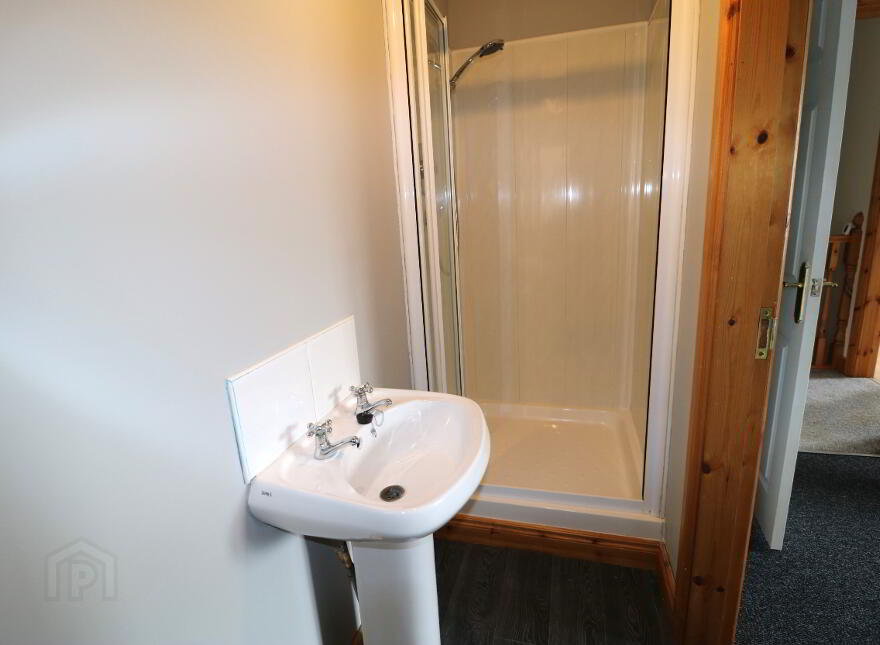 103 Rossdale, Ballymena, BT42 2SJ