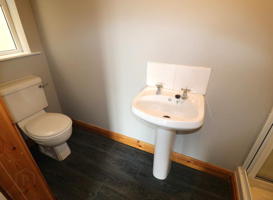 103 Rossdale, Ballymena, BT42 2SJ