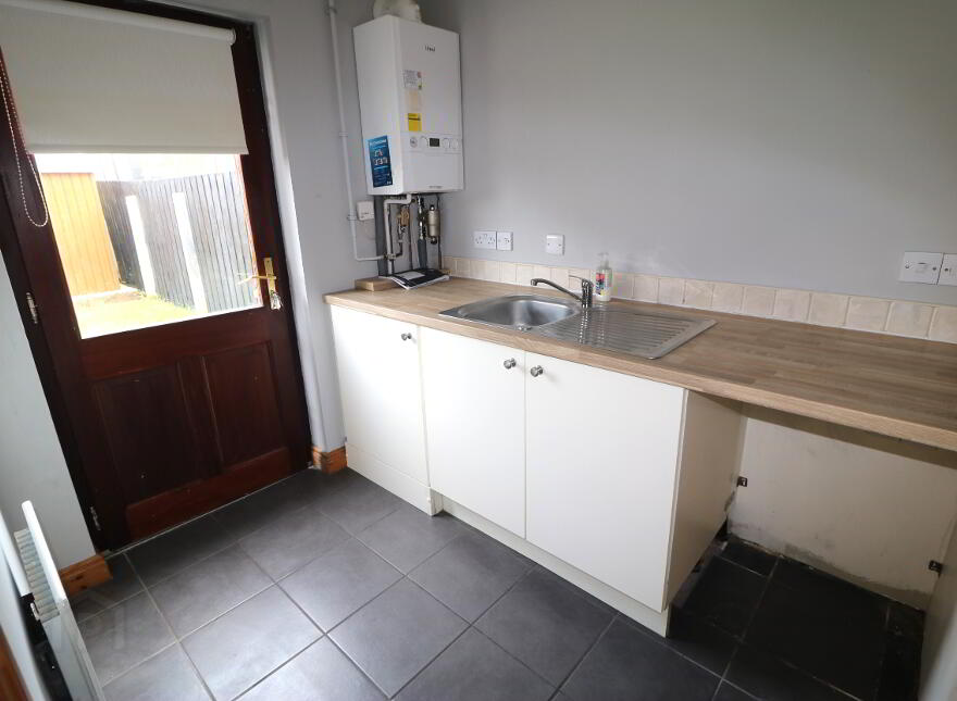 103 Rossdale, Ballymena, BT42 2SJ