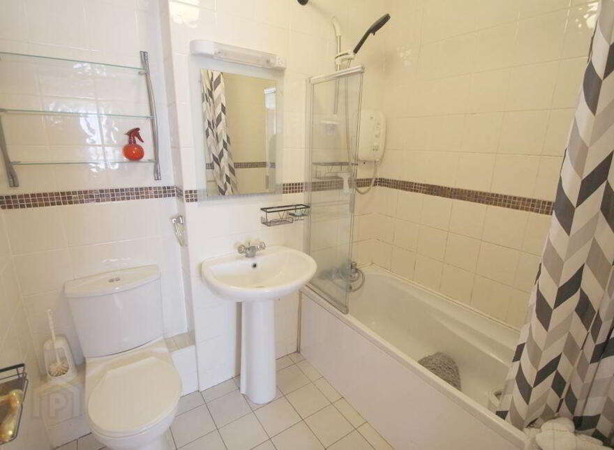 13 Chancery Park Way, Tullamore, R35P8N0
