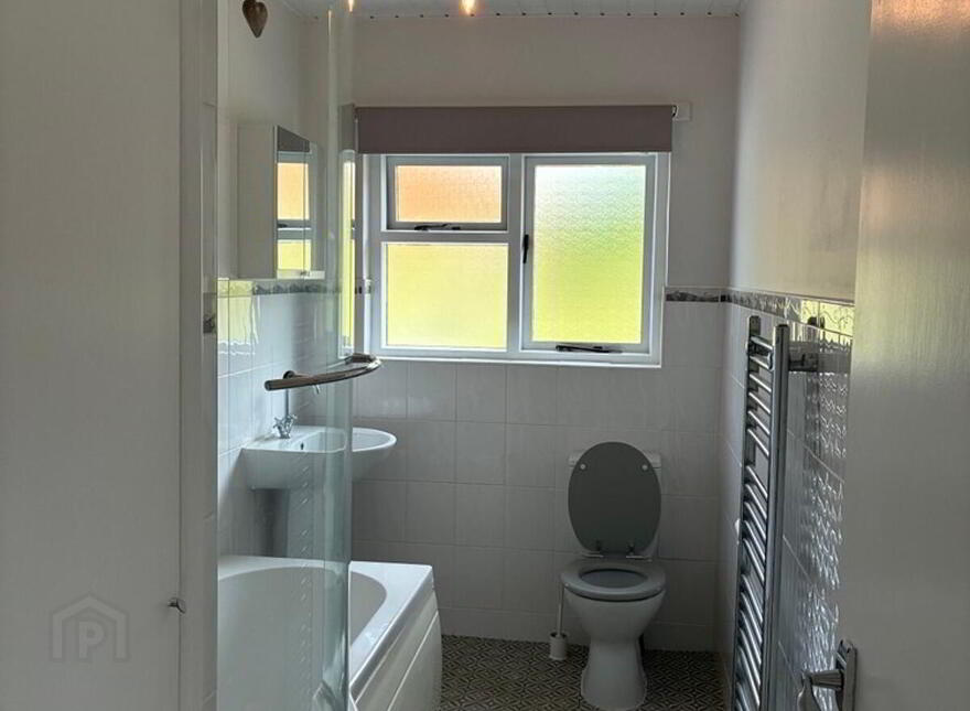 194 Moorfields Road, Ballymena, BT42 3EF
