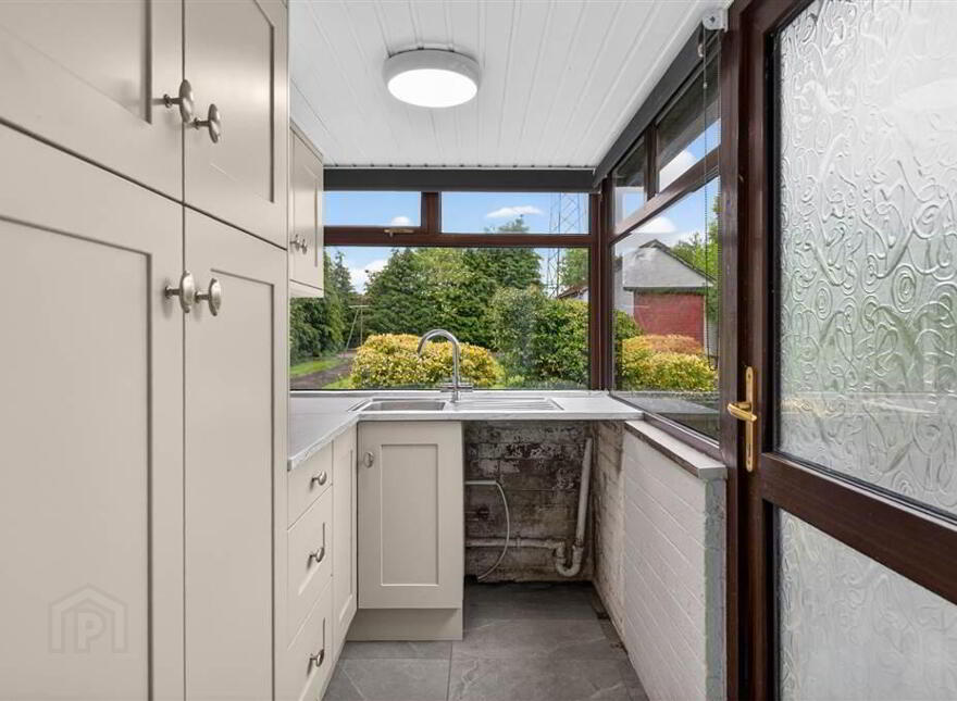 56 Quarterlands Road, Drumbeg, Lambeg, Lisburn, BT27 5TN